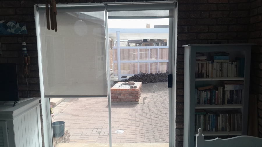 5 Bedroom Property for Sale in Jongensfontein Western Cape